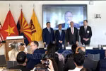 Exembajadores estadounidenses en Vietnam y el embajador vietnamita en Washington, Nguyen Quoc Dung (segundo desde la izquierda). Foto: VNA