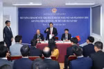 El primer ministro Pham Minh Chinh se reúne ​​con representantes de expertos e intelectuales vietnamitas en el extranjero en Francia. (Foto: VNA)