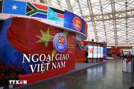 El stand del sector diplomático en la exposición sobre los logros de Vietnam (Foto: VNA)