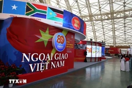 El stand del sector diplomático en la exposición sobre los logros de Vietnam (Foto: VNA)
