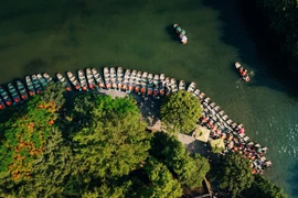 Las empresas turísticas y las localidades trabajan de manera proactiva con planes sólidos para alcanzar lo antes posible la meta fijada para el año 2025. (Foto ilustrativa: Vietnam+)