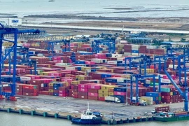 Hasta el 15 de septiembre, el valor del comercio exterior de Vietnam alcanzó 637,21 mil millones de dólares, un aumento interanual de 17,2%. (Foto: VNA)