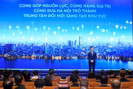 Tran Quang Hung, presidente del Consejo de Administración del HIC, presenta el modelo de operación del HIC (Foto: Hanoimoi)