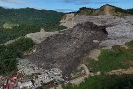 Filipinas intensifica la búsqueda de desaparecidos tras deslizamiento en vertedero (VNA/AP)