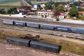 Sector ferroviario de Vietnam prevé transportar 1.500 contenedores anuales en la ruta con China (Foto: VNA)