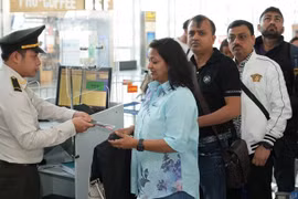 Vietnam refuerza controles sanitarios 24/7 para prevenir infecciones por el virus Nipah (Foto: VNA)