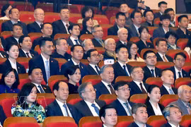 El secretario general del Partido Comunista y presidente de Vietnam, To Lam, asiste a programa artístico de amistad Vietnam–China (Foto: VNA)