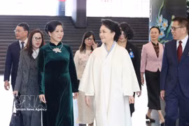 Primeras damas de Vietnam y China estrechan lazos a través del arte y la tecnología (Foto: VNA)