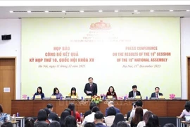 El secretario general de la Asamblea Nacional de Vietnam y jefe de su Oficina, Le Quang Manh, preside la conferencia de prensa. (Foto: VNA)