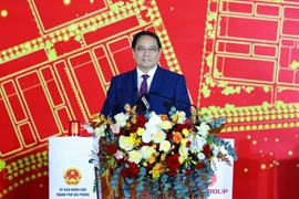 El primer ministro de Vietnam, Pham Minh Chinh, preside la ceremonia de inicio de dos grandes proyectos: la Zona Industrial Tan Trao y la central térmica de gas natural licuado (GNL) de Hai Phong, con una inversión combinada de unos siete mil millones de dólares. (Foto: VNA)