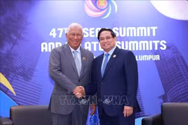 El primer ministro de Vietnam, Pham Minh Chinh, se reúne en Kuala Lumpur con el presidente del Consejo Europeo, Antonio Costa. (Foto: VNA)