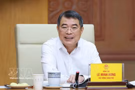 El primer ministro de Vietnam, Le Minh Hung, insta a priorizar recursos para desarrollo de tecnologías estratégicas. (Foto: VNA)