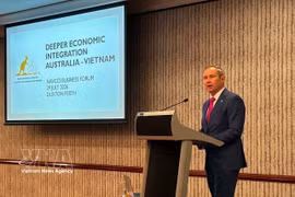 El primer ministro de Australia Occidental, Roger Cook, en el primer Foro Empresarial Vietnam–Australia en Perth, Australia Occidental. (Foto: VNA)