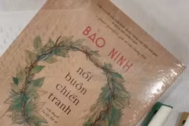 El Ministerio de Cultura, Deportes y Turismo de Vietnam emitió una decisión formal para retirar la novela “Noi buon chien tranh” (El dolor de la guerra) del escritor Bao Ninh de la lista de las 50 obras literarias y artísticas escénicas más destacadas y excelentes del país después de la reunificación nacional (30 de abril de 1975). (Foto: VNA)