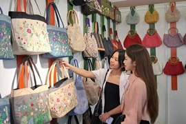 Abre sus puertas la Feria Internacional de Regalos y Artesanía de Hanoi 2025