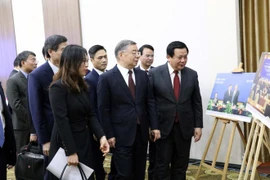 Partidos de Vietnam y China intercambian experiencias en la construcción del socialismo