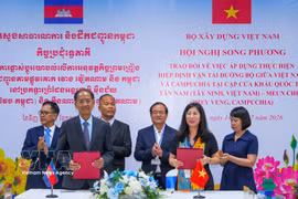 Vietnam y Camboya amplían acuerdo de transporte por carretera (Foto: VNA)