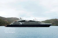 El crucero de lujo Le Jacques Cartier en el puerto de Ben Dam, Con Dao. Foto: VNA