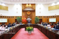 El primer ministro de Vietnam, Pham Minh Chinh, en su calidad de jefe del Comité Directivo Nacional para la Inclusión Financiera, preside la tercera reunión del organismo. (Foto: VNA)