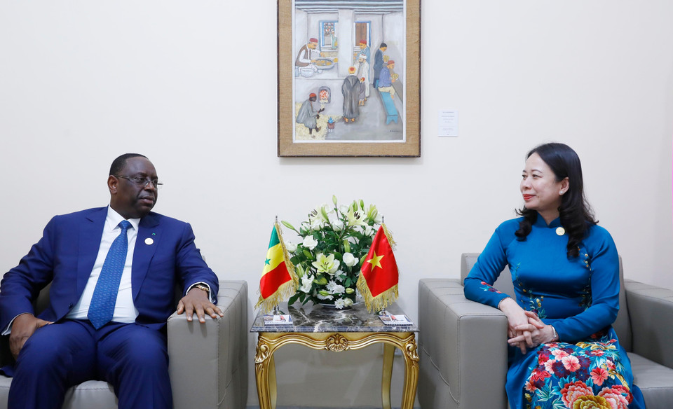 Con motivo de su asistencia a la 18.ª Cumbre de la Francofonía en Djerba (Túnez), la vicepresidenta vietnamita, Vo Thi Anh Xuan, se reunió, el 19 de noviembre de 2022 (hora local), con el presidente de Senegal, Macky Sall. (Foto: VNA)