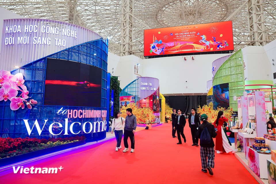 En este espacio se presenta la visión de una ciudad inteligente y sostenible, junto con actividades culturales y festivas, como la celebración del Tet del Sur. (Foto: Vietnam+)