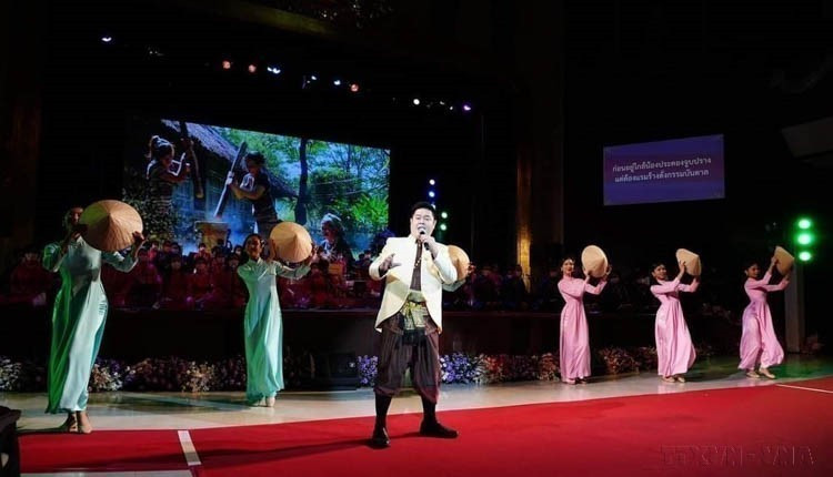 Concierto de la obra musical compuesta por la princesa de Tailandia Maha Chakri Sirindhorn sobre Vietnam, en la Universidad Chulalongkorn, Bangkok (Tailandia, 26 de marzo de 2024). Foto: VNA
