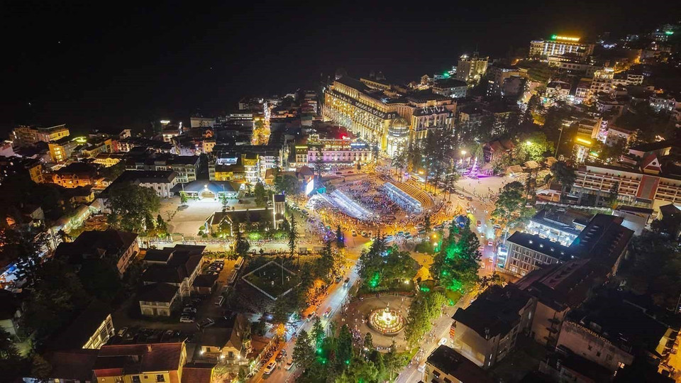 Sa Pa ha sido elegida por numerosos turistas nacionales e internacionales como destino para viajar, visitar y conocer la cultura local. Foto: VNA