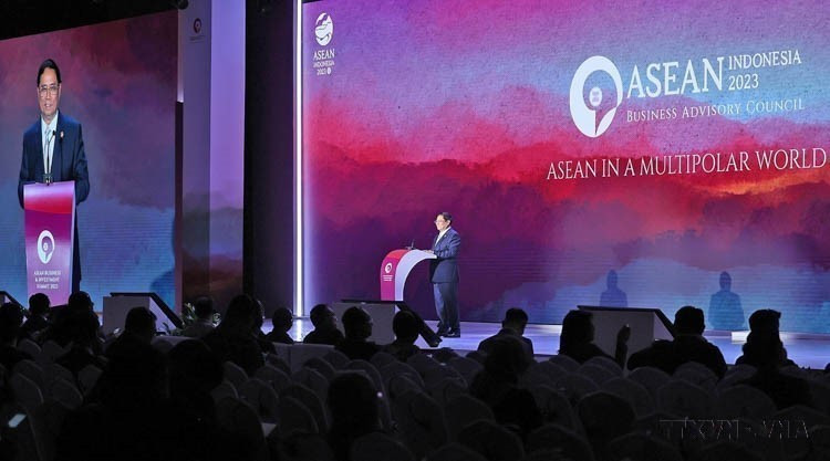 El primer ministro de Vietnam, Pham Minh Chinh, durante su discurso en la Cumbre de Negocios e Inversiones de ASEAN (ASEAN BIS) 2023, celebrada en Yakarta (Indonesia, 4 de septiembre de 2023). Foto: VNA