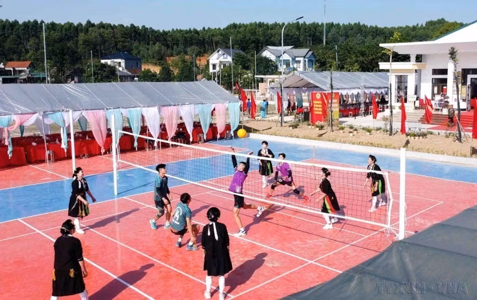 El modelo de "aldea cultural" en la provincia de Vinh Phuc contribuye a cambiar el rostro de las zonas rurales y urbanas, ayudando a preservar y promover los valores culturales, así como mejorar la vida material y espiritual de las personas. Foto: VNA