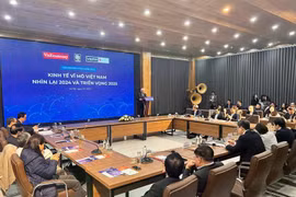 En en diálogo de políticas con el tema "La macroeconomía de Vietnam: una mirada retrospectiva a 2024 y perspectivas para 2025" se organiza el 3 de enero en Hanoi. (Fuente: VietnamPlus)