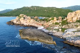 Hang Rai se encuentra dentro del Parque Nacional Nui Chua (comuna de Vinh Hai, provincia de Khanh Hoa).(Fuente:VNA)