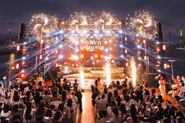 En una velada musical en la provincia de Quang Ninh. (Fuente: hanoimoi.vn)