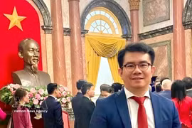 Pham Khanh Nam, redactor jefe de la revista Huong Viet en Alemania, (Fuente: VNA)