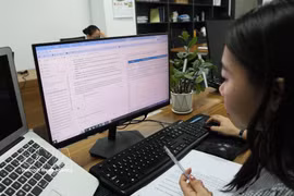 Uso de IA para la consulta y el procesamiento de información jurídica. (Fuente: VNA)