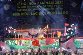Una actuación artística en la ceremonia inaugural. (Fotografía: Nhan Dan)