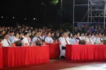 El secretario general del Partido Comunista, To Lam, el presidente Luong Cuong, el primer ministro Pham Minh Chinh, el presidente de la Asamblea Nacional, Tran Thanh Man, y otros líderes del Partido y del Estado asisten al evento. (Foto: VNA)