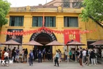 La reliquia de la prisión de Hoa Lo es un lugar para educar sobre el patriotismo y las tradiciones revolucionarias a todas las clases sociales, especialmente a los jóvenes. (Foto: VNA)