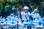 Espectacular exhibición de la escolta motorizada de la policía vietnamita