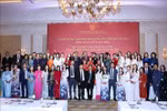 El secretario general del Partico Comunista de Vietnam, To Lam, se reúne con la comunidad vietnamita en el Reino Unido (Foto: VNA)