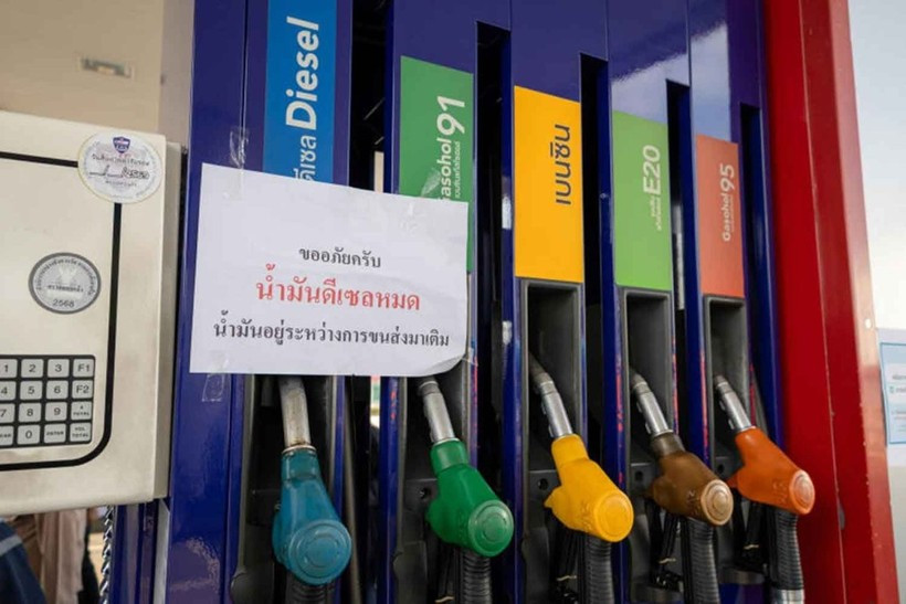 Una gasolinera en Phitsanulok se quedó sin diésel el 16 de marzo. (Foto: Departamento de Relaciones Públicas del Gobierno tailandés)