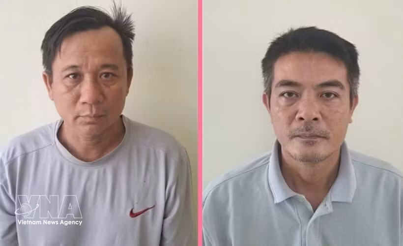 Los acusados son Le Thanh Son (izquierda) y Nguyen Thanh Hung (Foto: VNA)