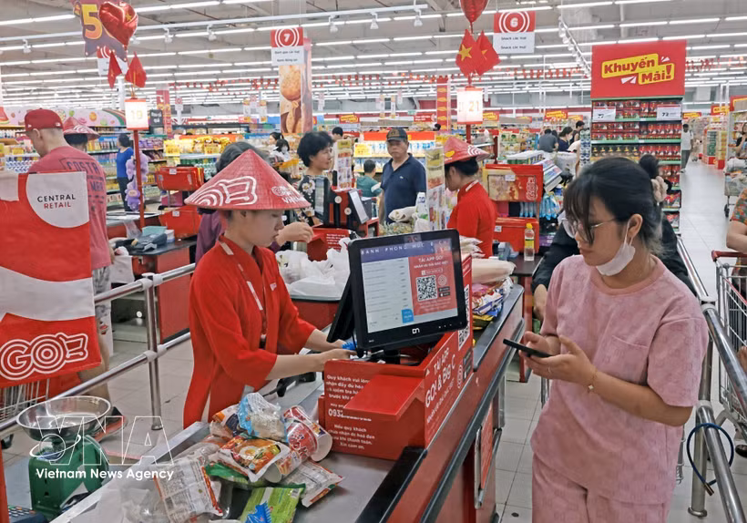 Las actividades de consumo contribuyen al crecimiento económico. (Foto: VNA)