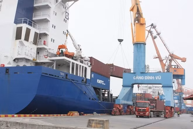 La encuesta muestra que hasta el 88% de las empresas se mantienen optimistas sobre las perspectivas de desarrollo en el período 2026-2030. (Foto: Vietnam+) 