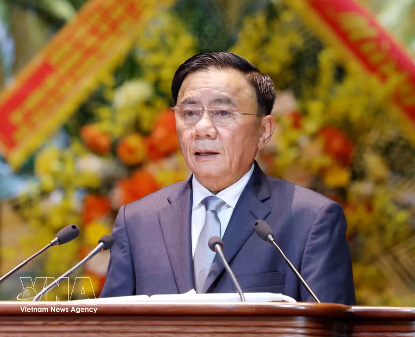 El miembro del Buró Político y permanente del Secretariado del Comité Central del Partido Comunista de Vietnam, Tran Cam Tu, interviene en la cita (Foto: VNA)