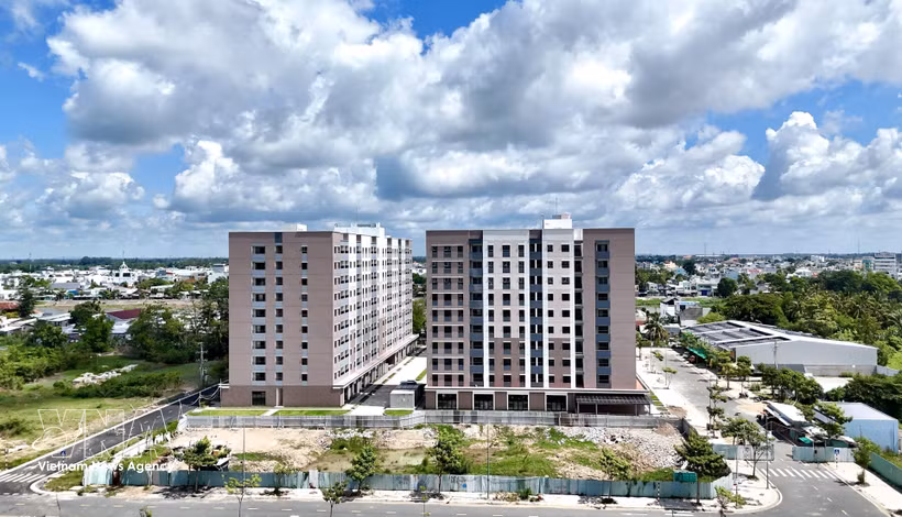 Vietnam traza muchos incentivos para atraer inversores a participar en la construcción de proyectos de vivienda social. (Foto: VNA)