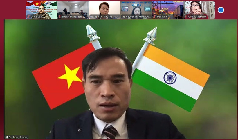 El consejero comercial de la Embajada de Vietnam en la India, Bui Trung Thuong, interviene en la cita (Foto: VNA)