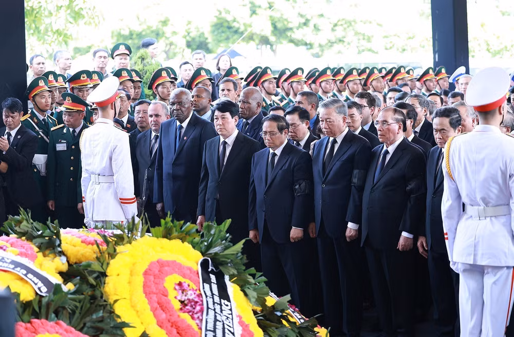 vna_potal_le_an_tang_tong_bi_thu_nguyen_phu_trong_7505259.jpg