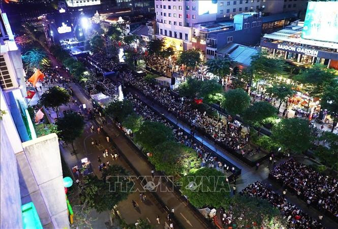 El ambiente de celebración del Año Nuevo 2026 en Ciudad Ho Chi Minh (Foto: VNA)