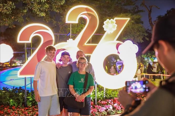 Hanoi en la víspera del Año Nuevo 2026 (Foto: VNA)