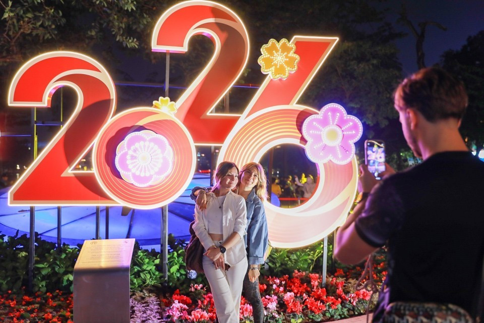 Hanoi en la víspera del Año Nuevo 2026 (Foto: VNA)